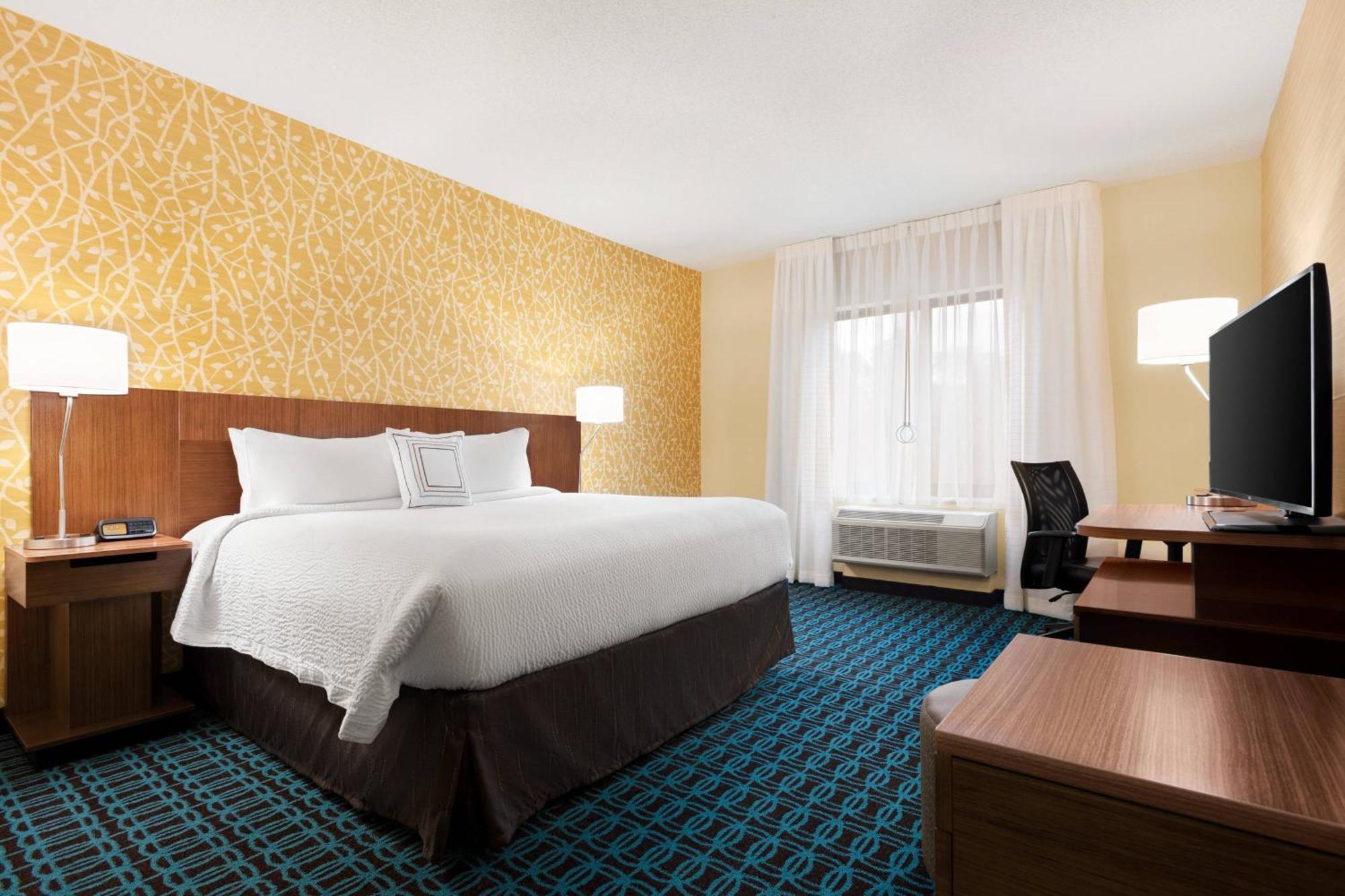 Fairfield Inn & Suites By Marriott Charlottesville Downtown/University Area Zewnętrze zdjęcie