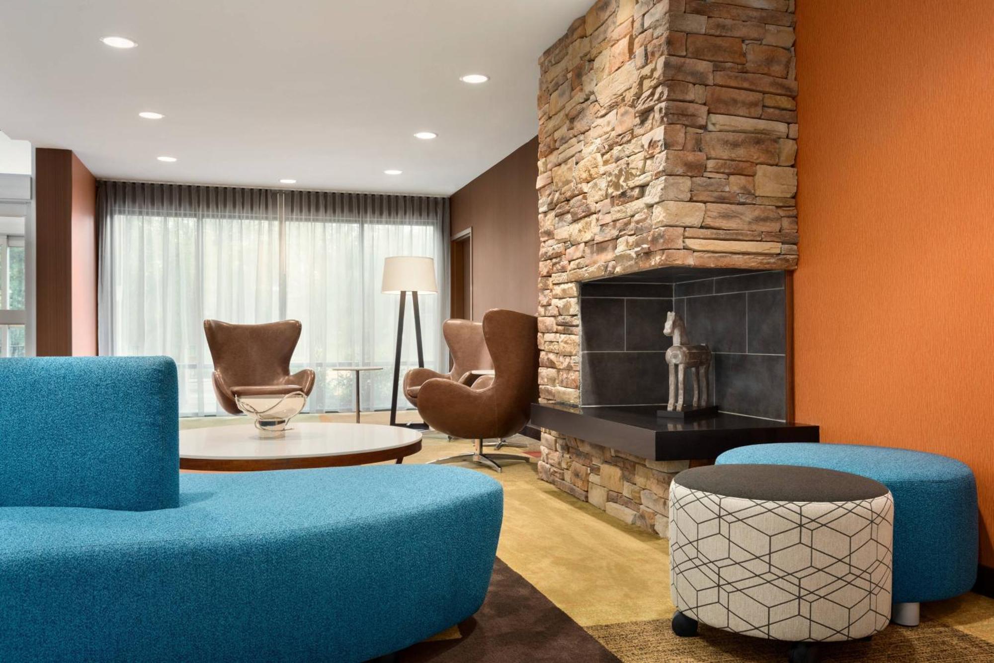 Fairfield Inn & Suites By Marriott Charlottesville Downtown/University Area Zewnętrze zdjęcie
